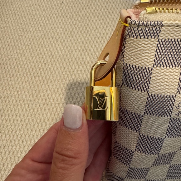 Louis Vuitton Iena MM Tote Bag - Picture 7 of 8